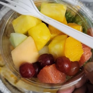 Fresh Fruit Salad with Cottage Cheese